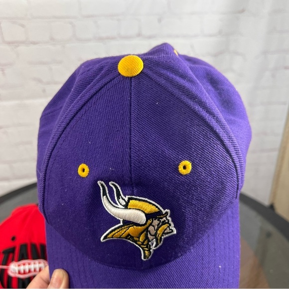 Set of 2 Snapbacks Purple & red - Picture 11 of 13